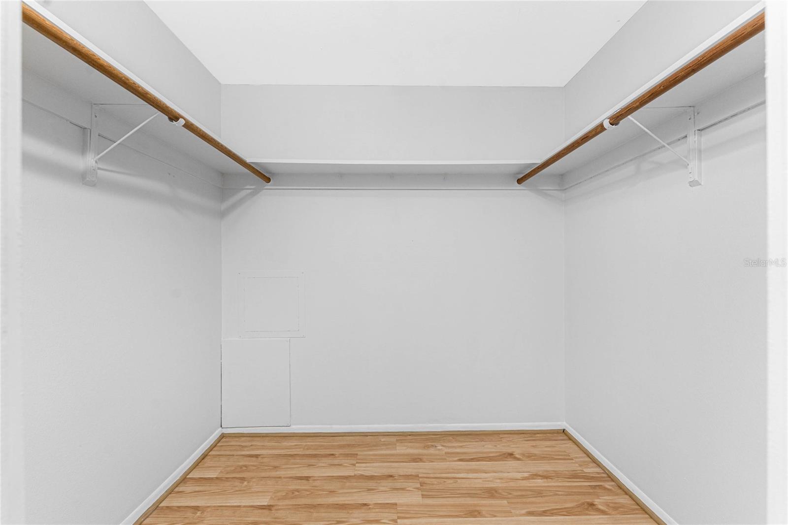 Listing Image #24
