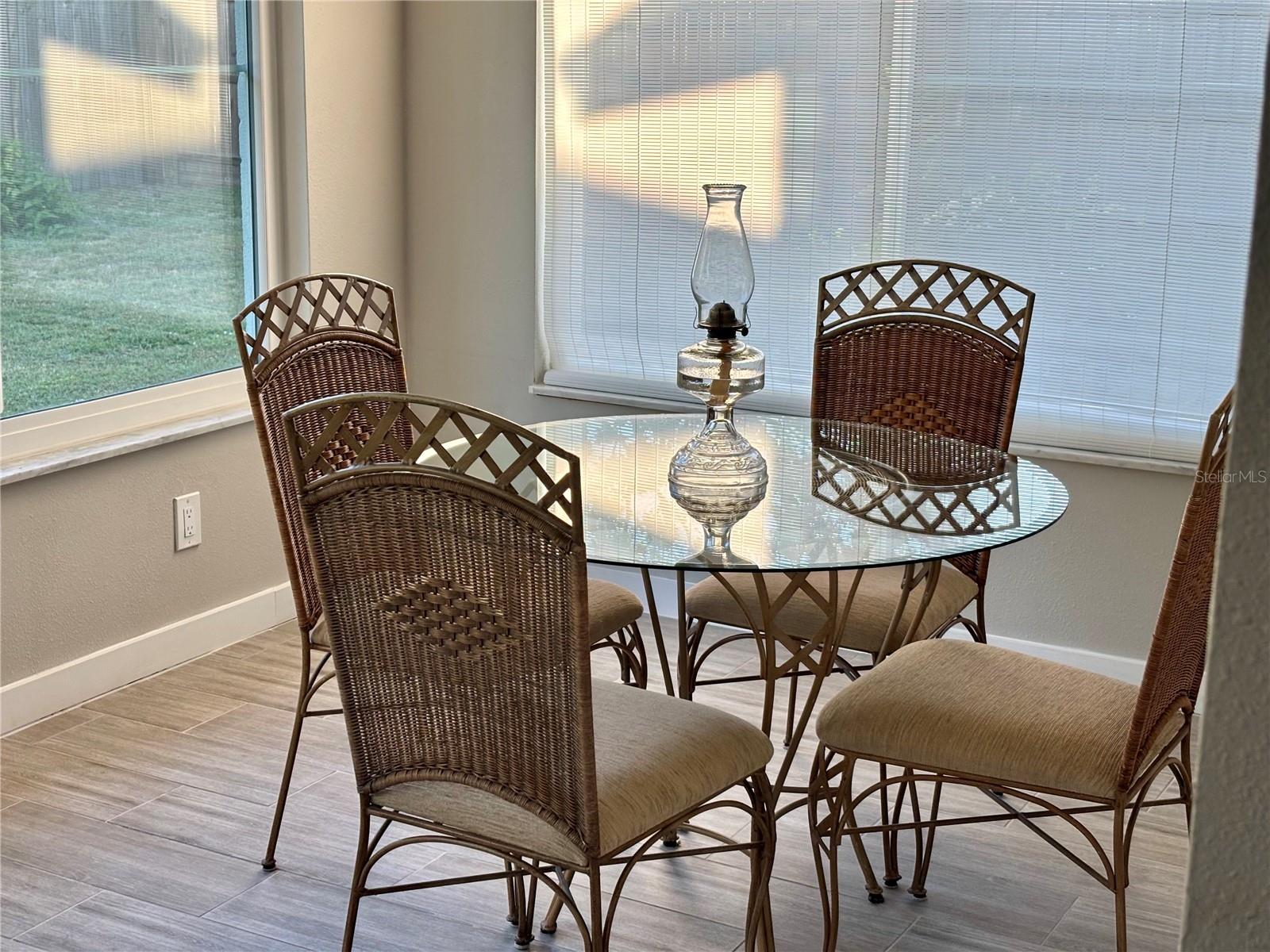 Listing Image #12