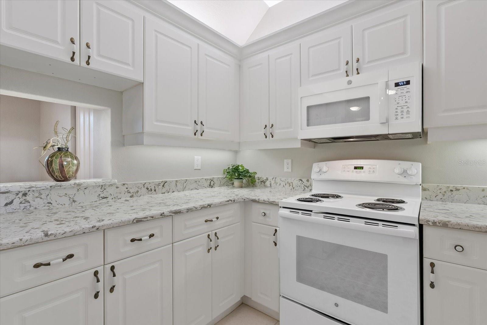 Listing Image #8