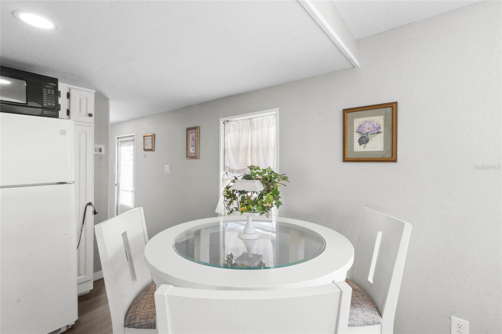 Listing Image #8