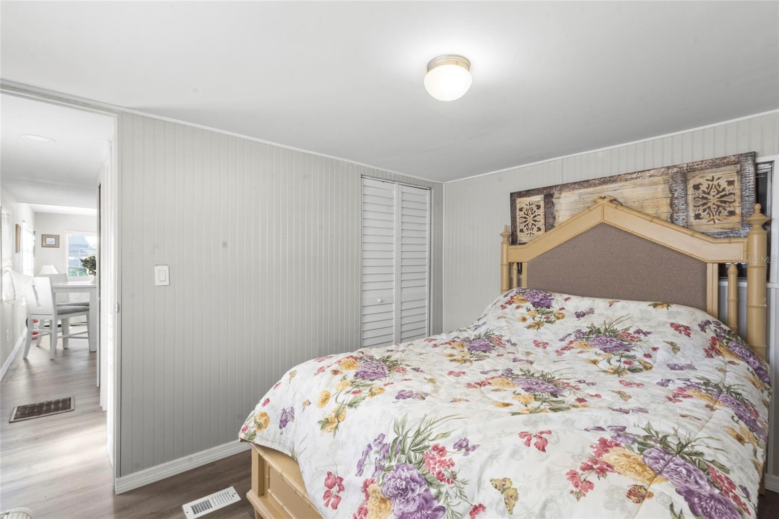 Listing Image #15