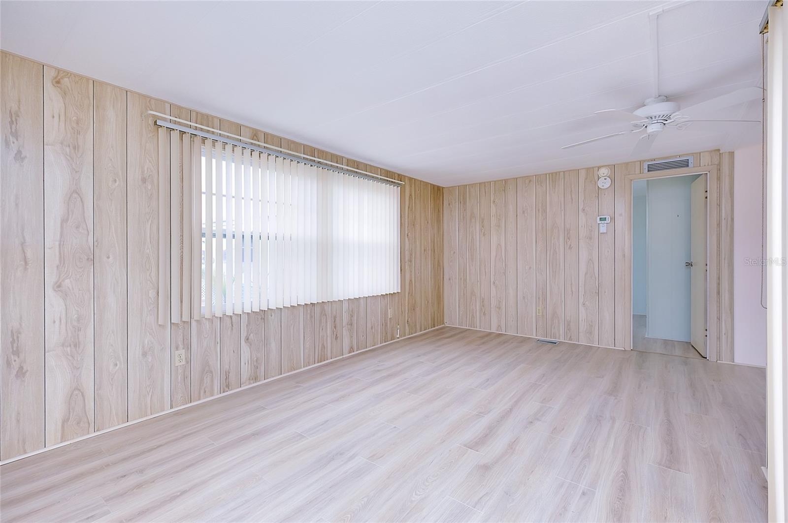 Listing Image #4