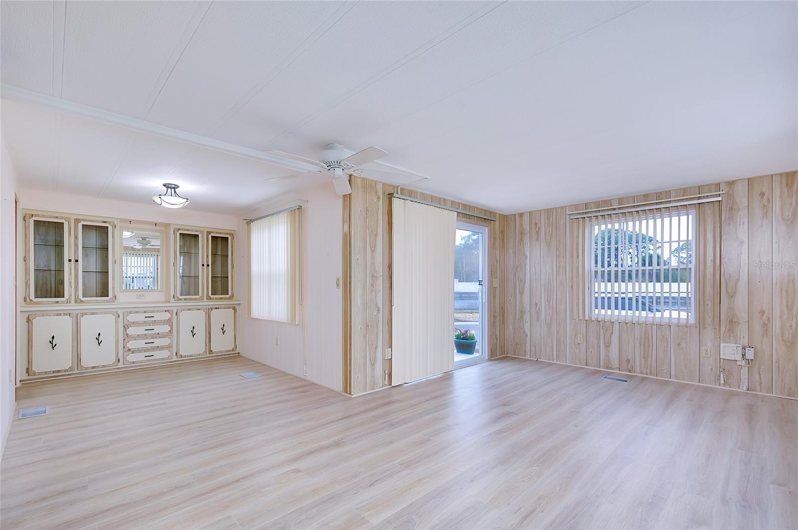 Listing Image #7