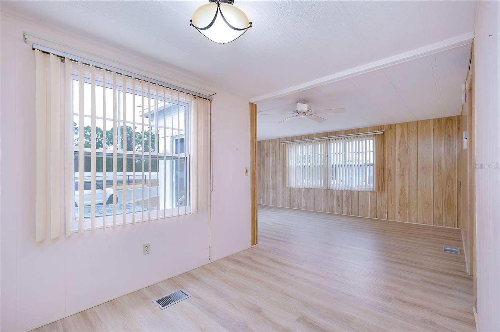 Listing Image #10