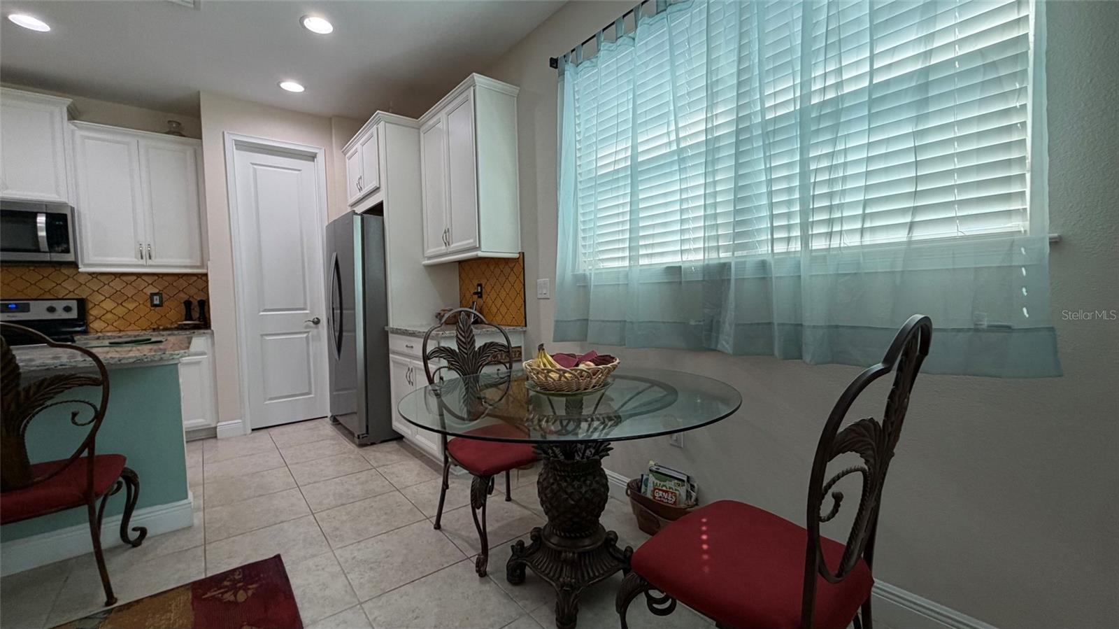 Listing Image #11