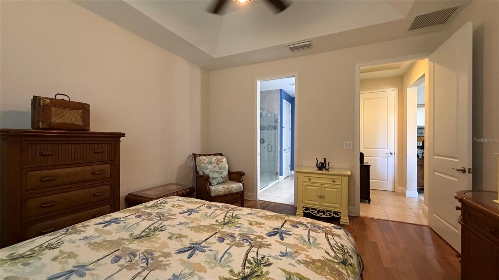 Listing Image #15