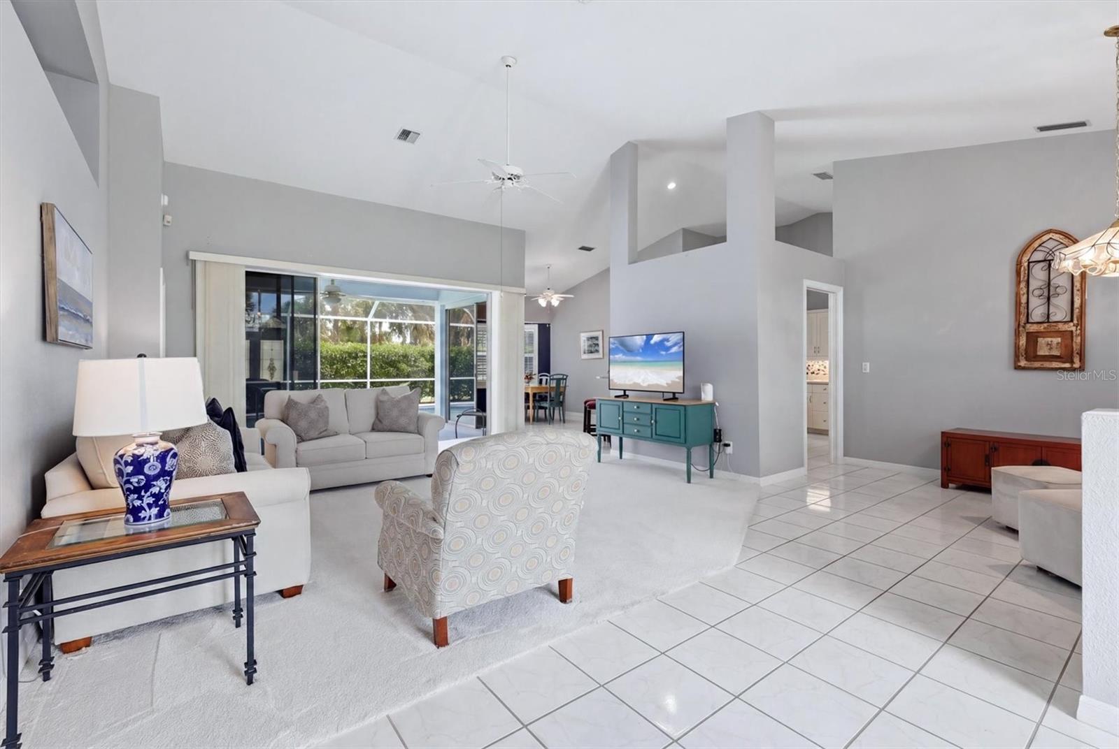 Listing Image #11