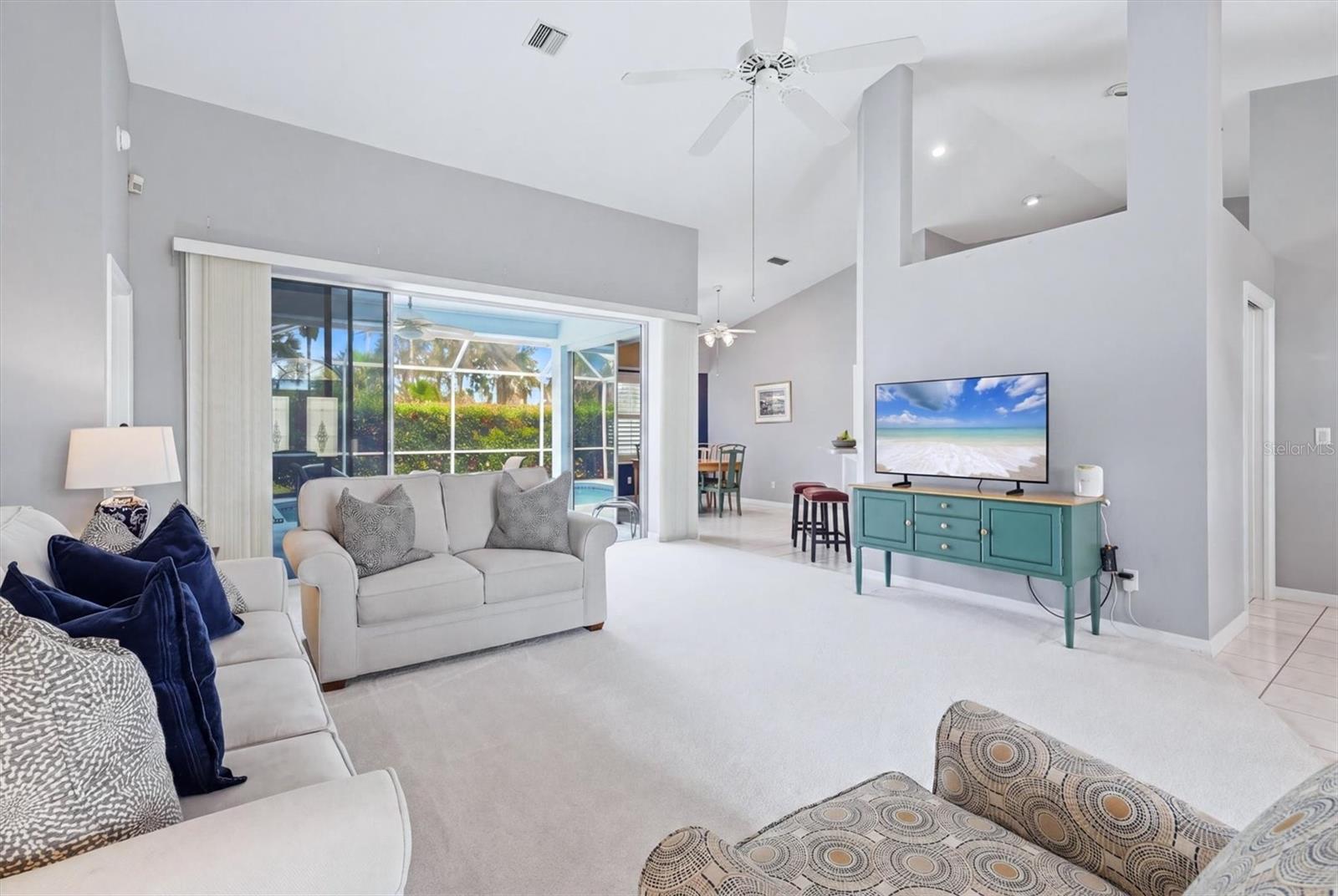 Listing Image #12