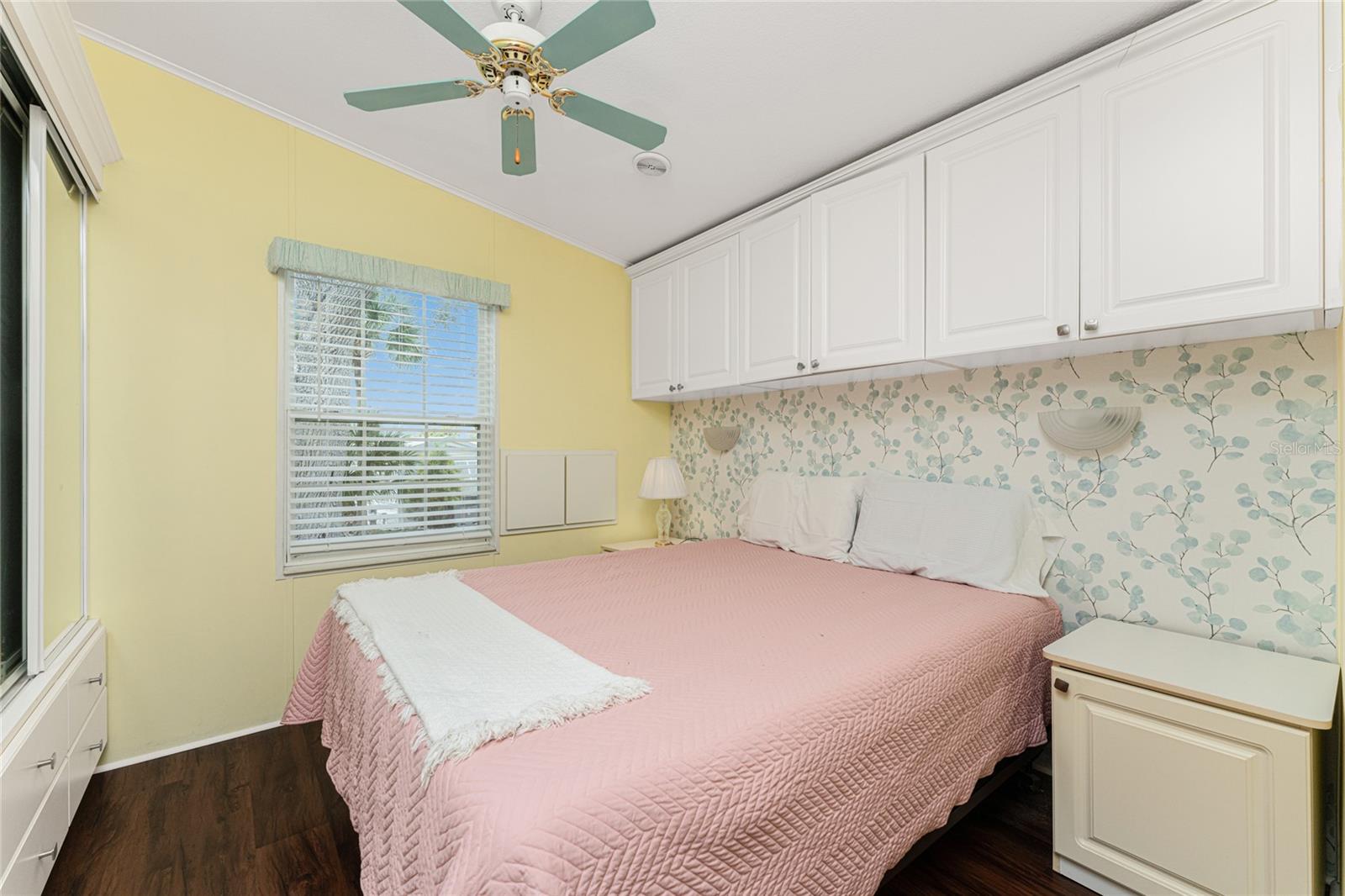 Listing Image #4