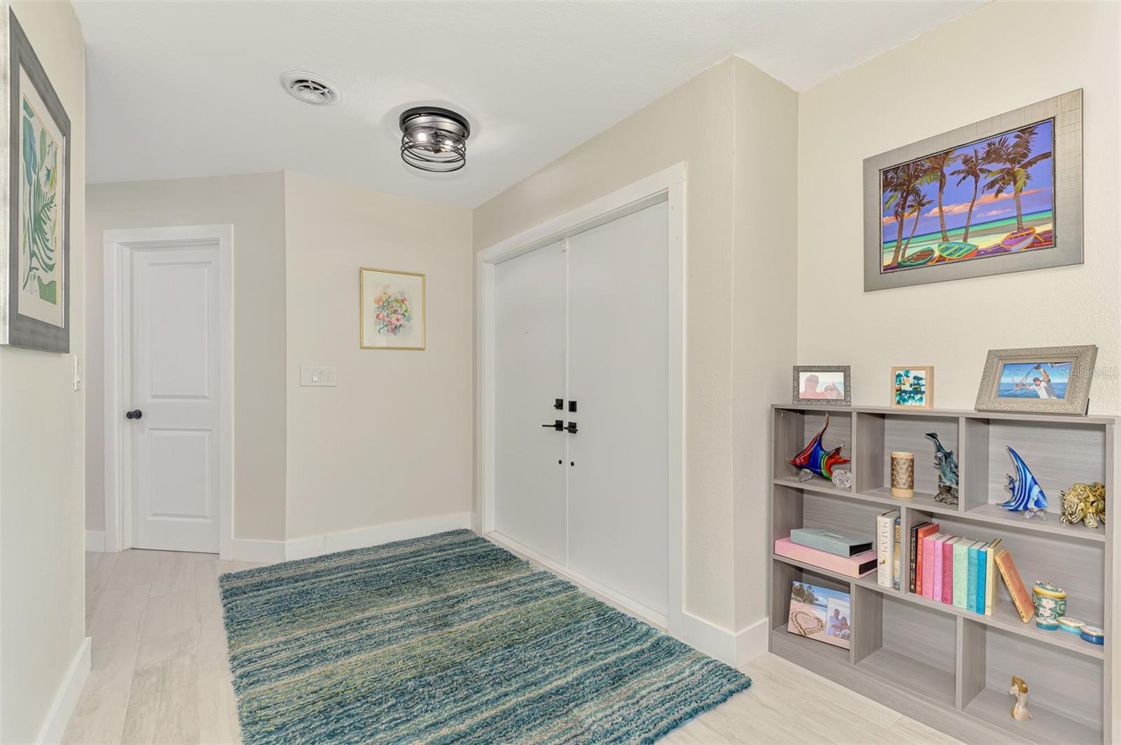 Listing Image #11