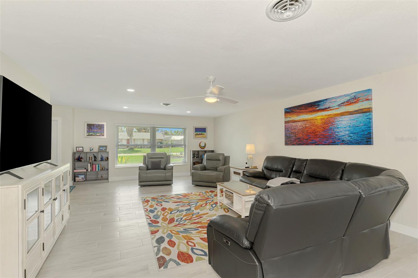 Listing Image #23