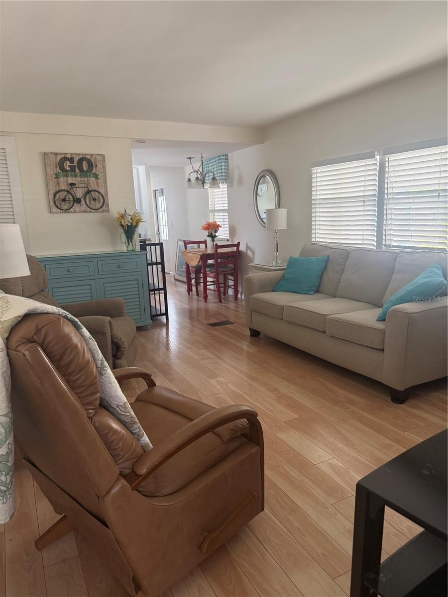 Listing Image #2