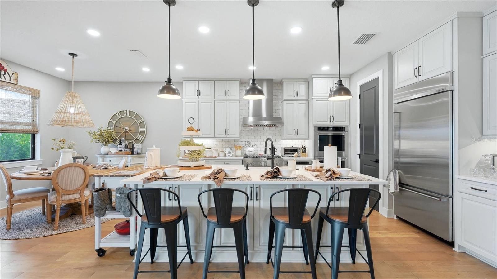 Listing Image #10