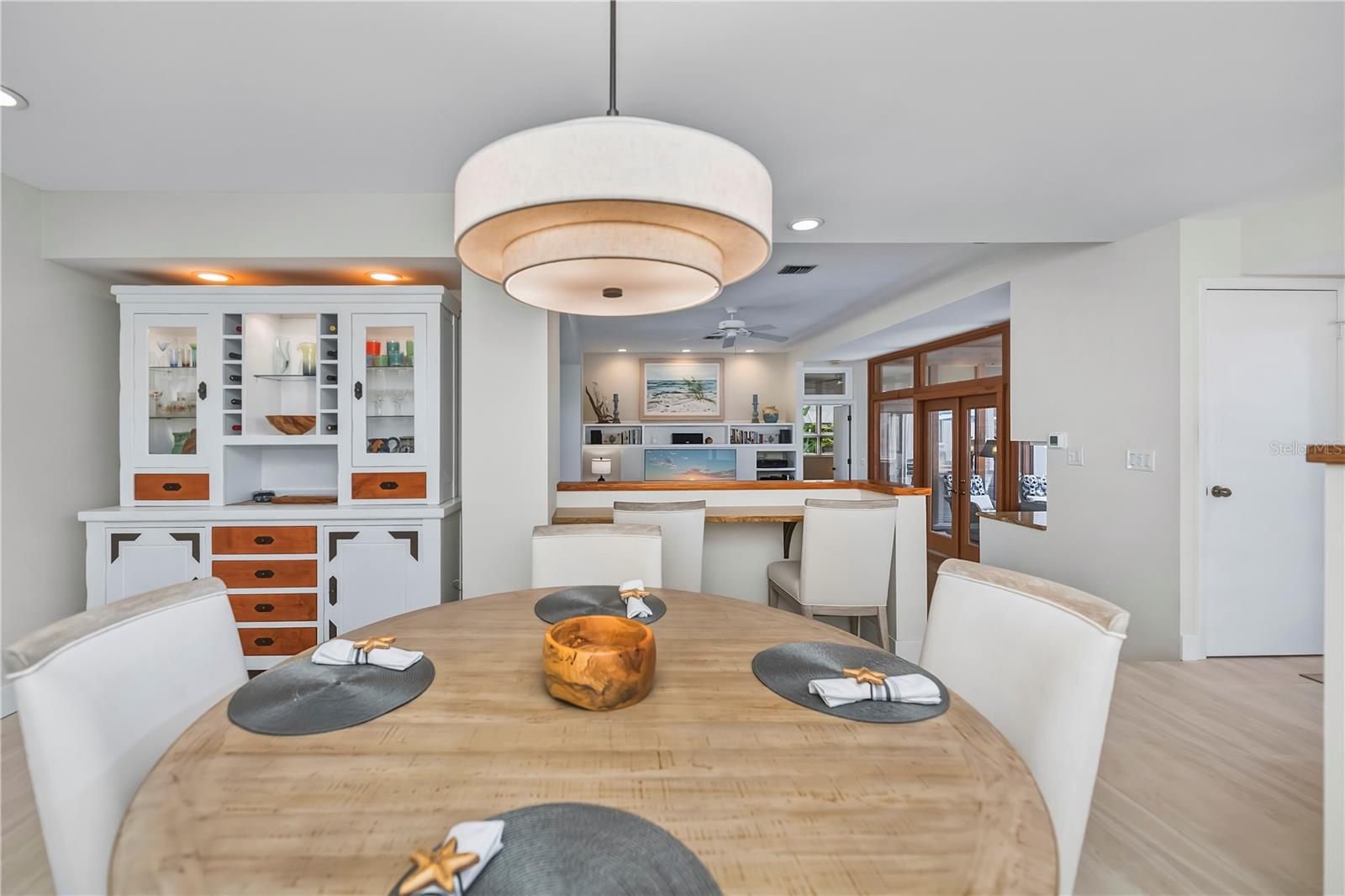 Listing Image #15
