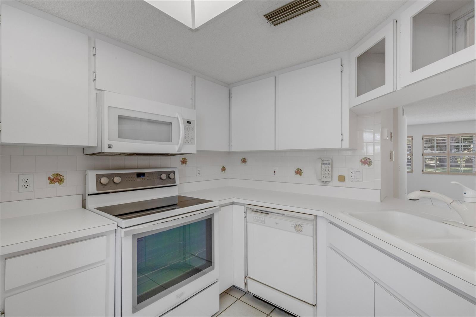 Listing Image #13