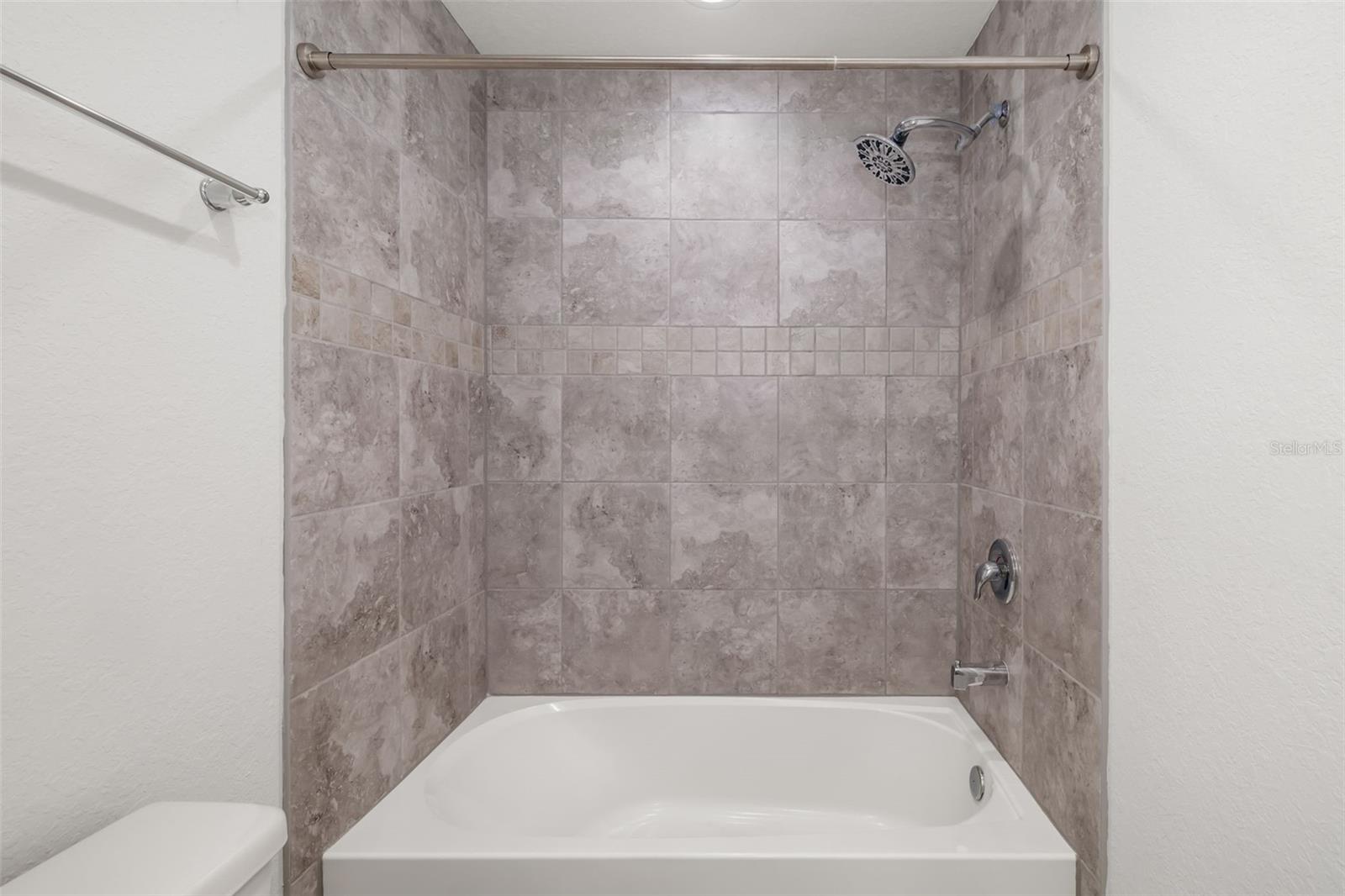 Listing Image #33