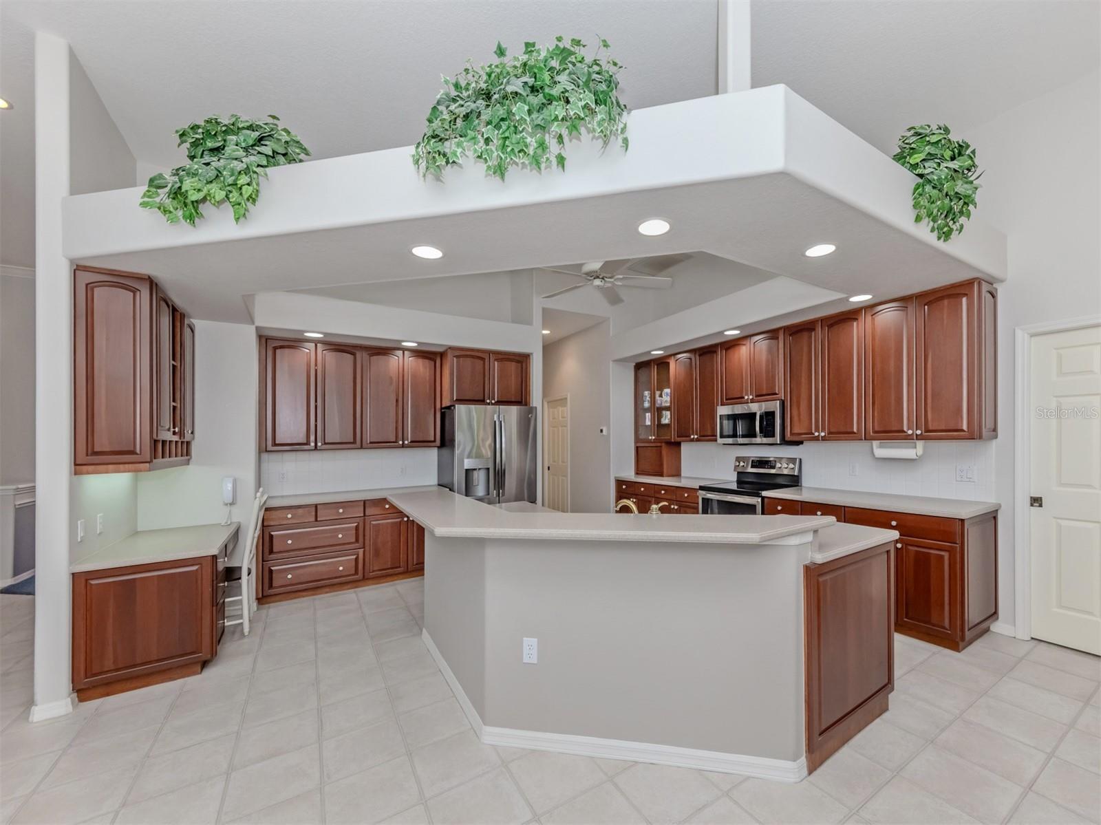 Listing Image #9
