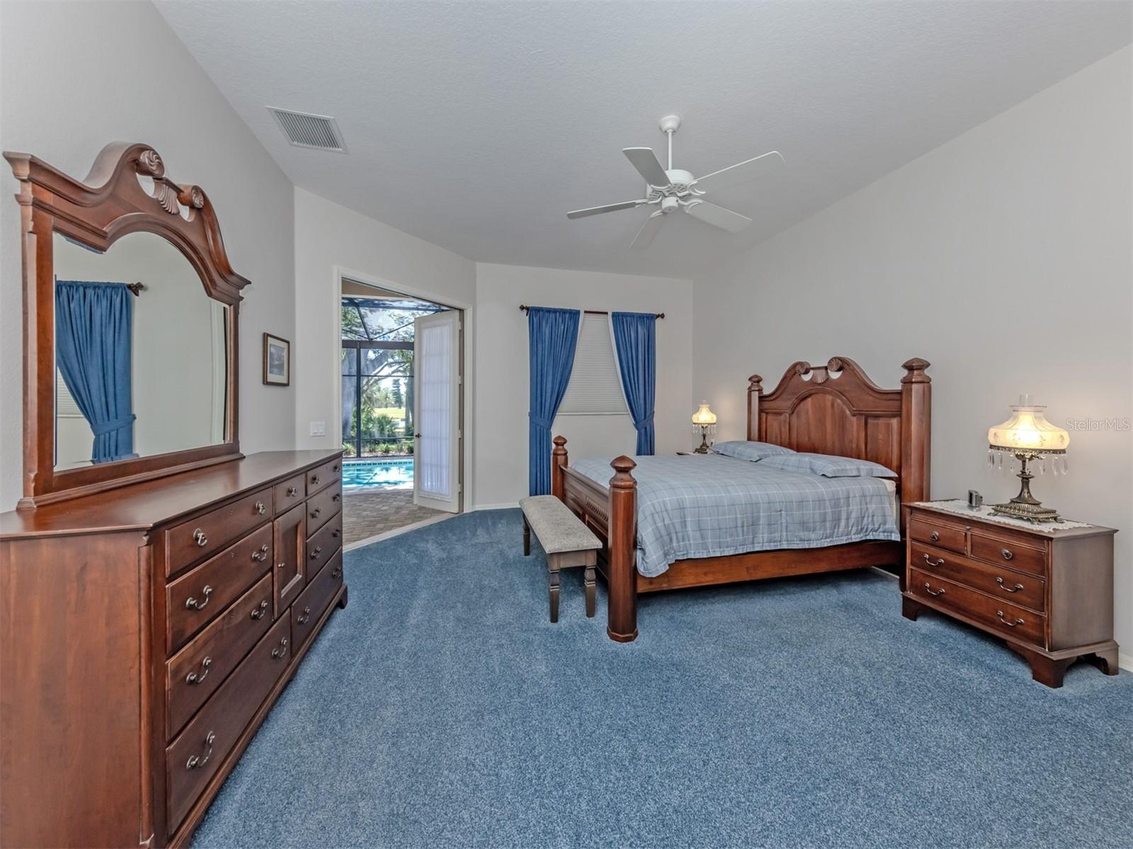 Listing Image #12