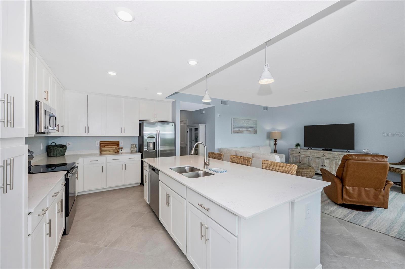 Listing Image #11