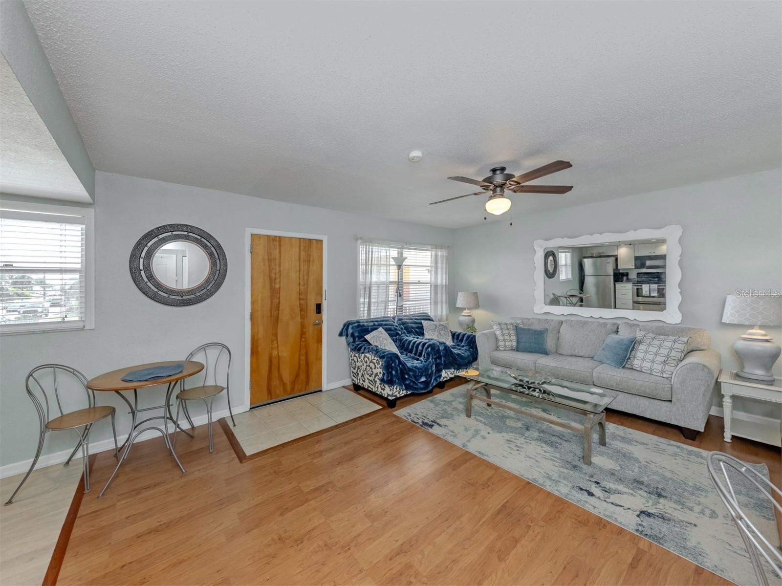 Listing Image #11