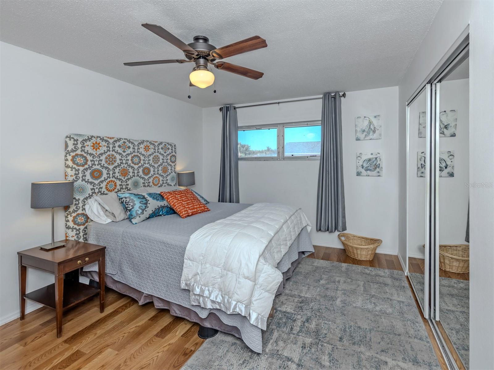 Listing Image #13