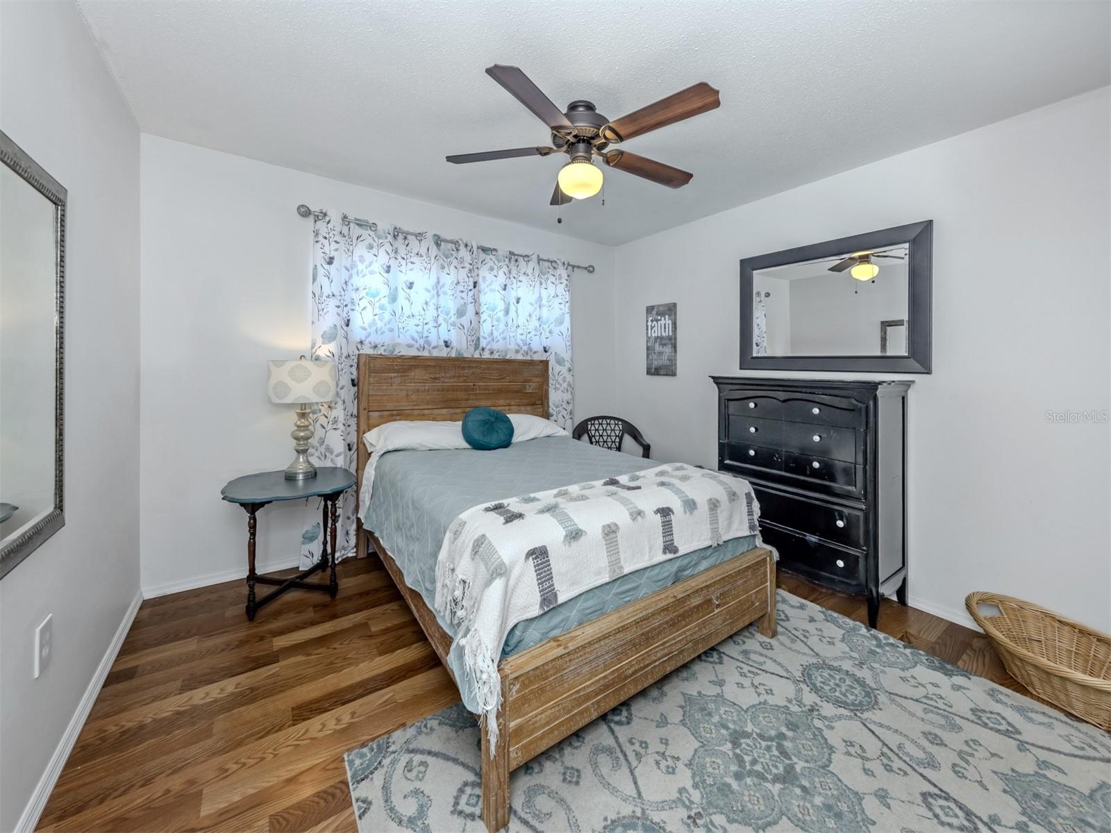 Listing Image #14