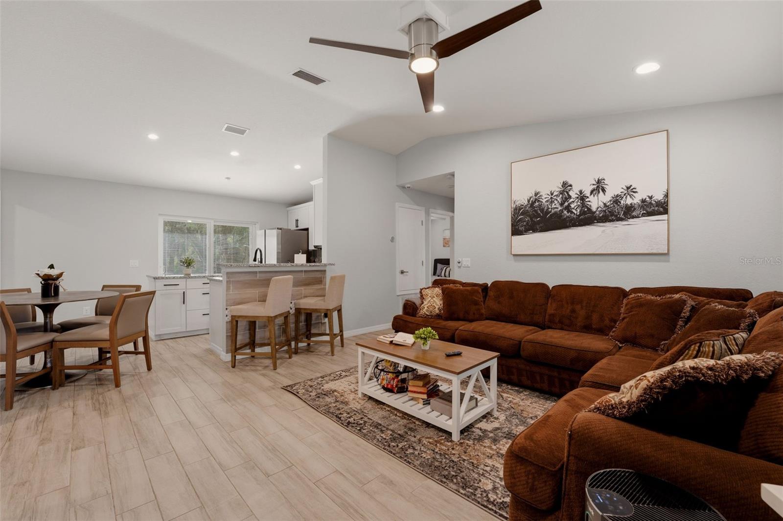 Listing Image #5