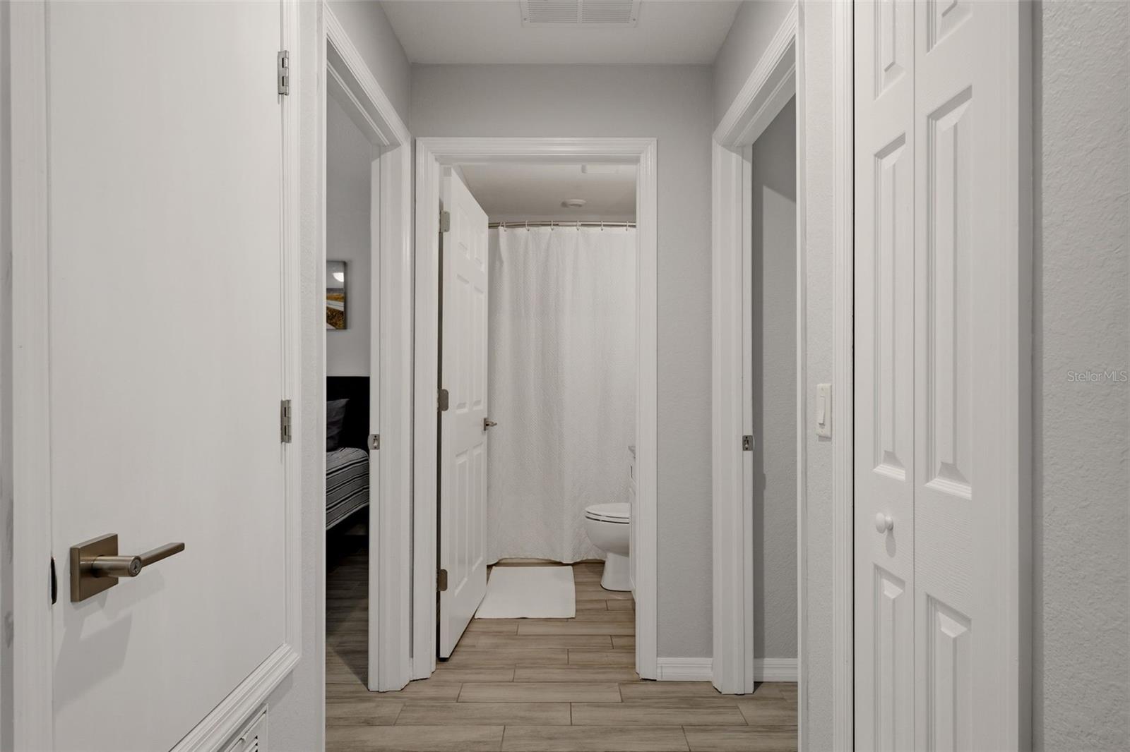 Listing Image #16