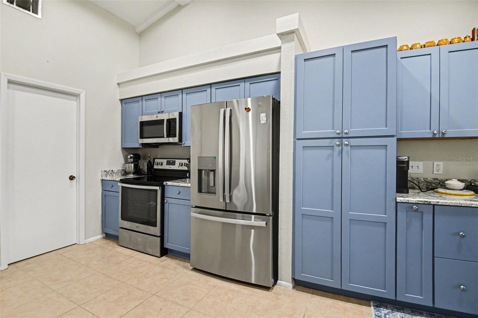 Listing Image #9
