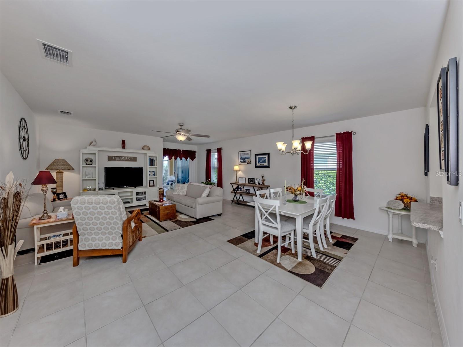 Listing Image #9