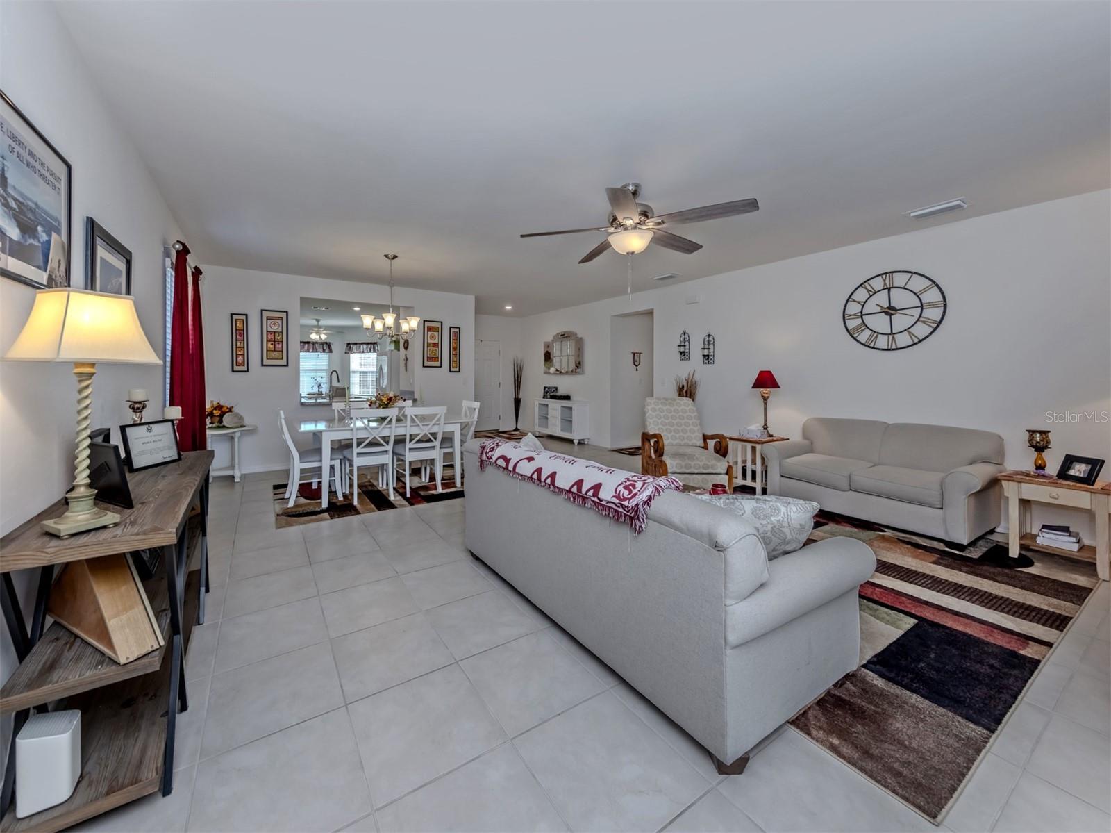 Listing Image #12
