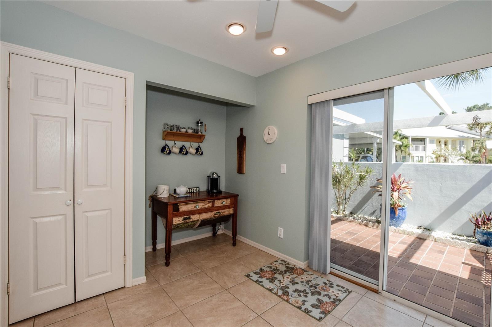 Listing Image #9