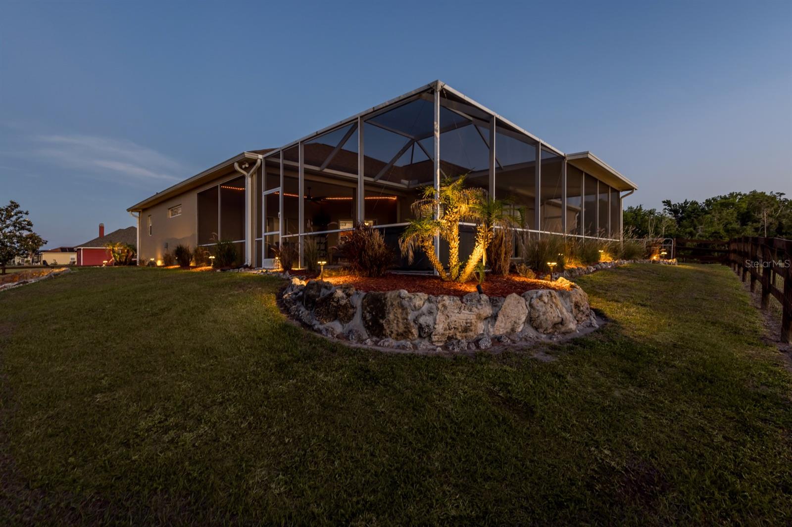 Listing Image #11
