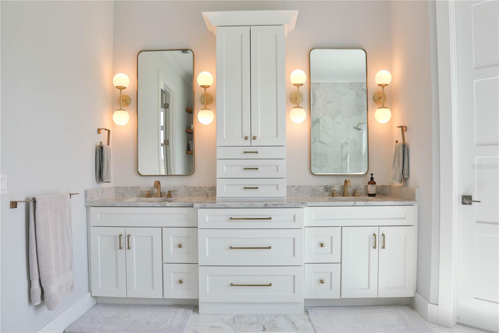 Listing Image #12