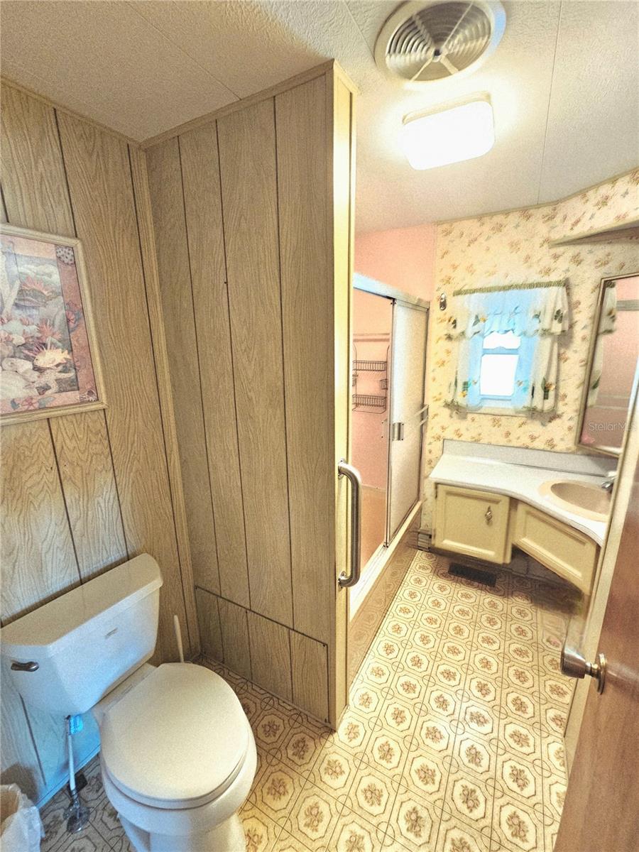 Listing Image #10