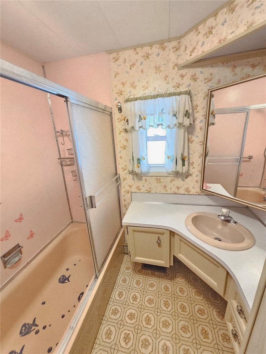 Listing Image #12