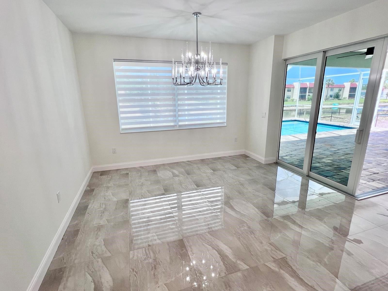 Listing Image #9