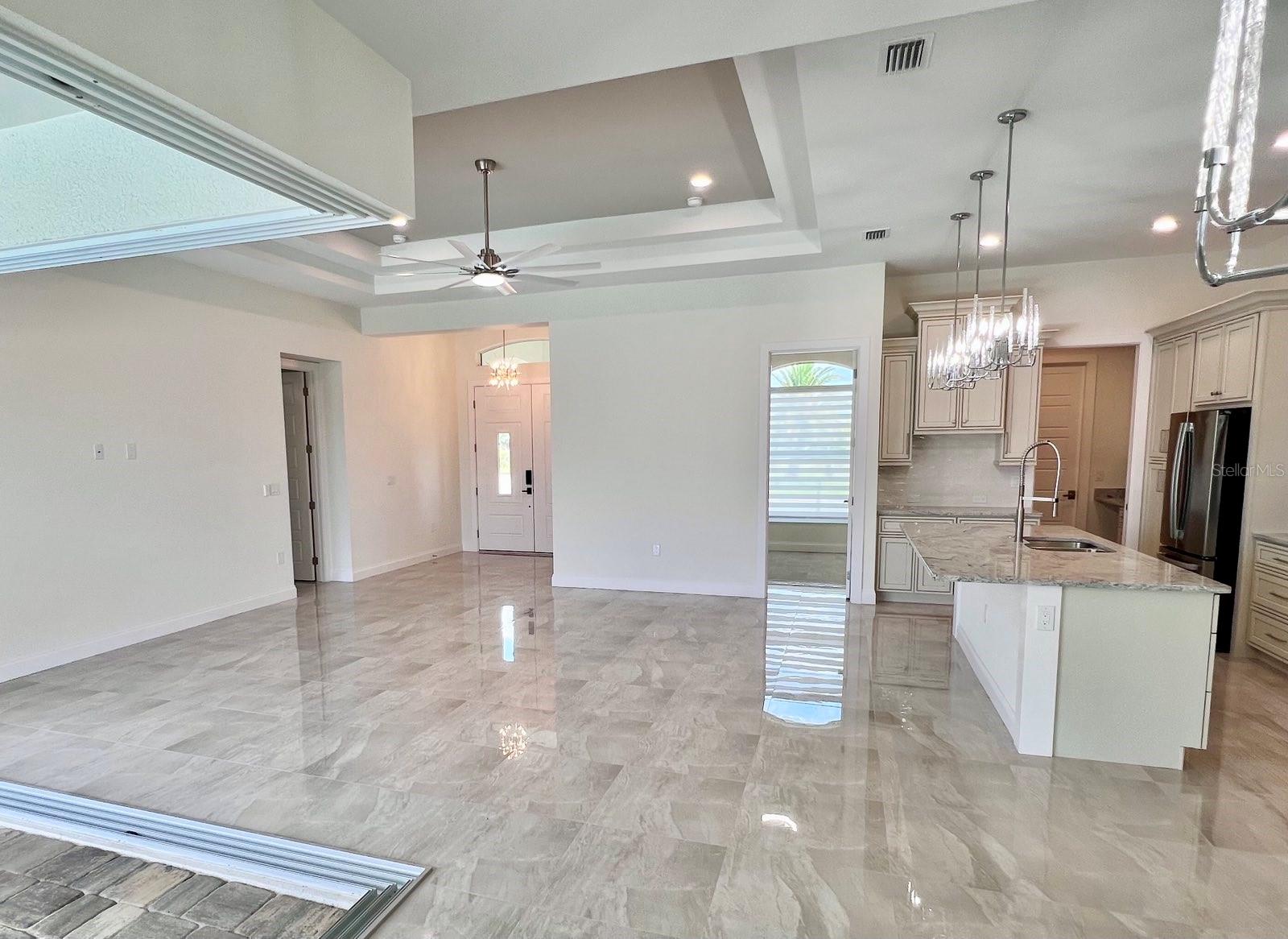 Listing Image #11