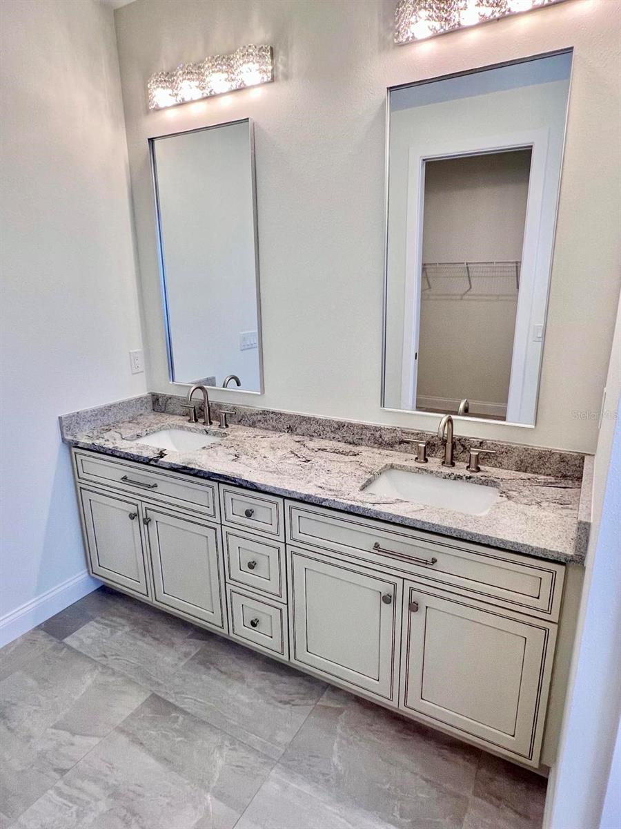 Listing Image #43