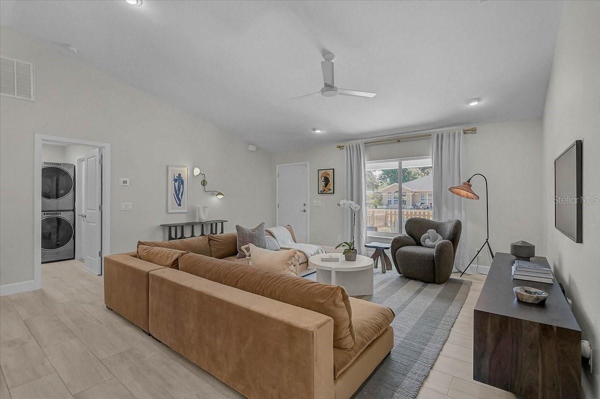 Listing Image #8