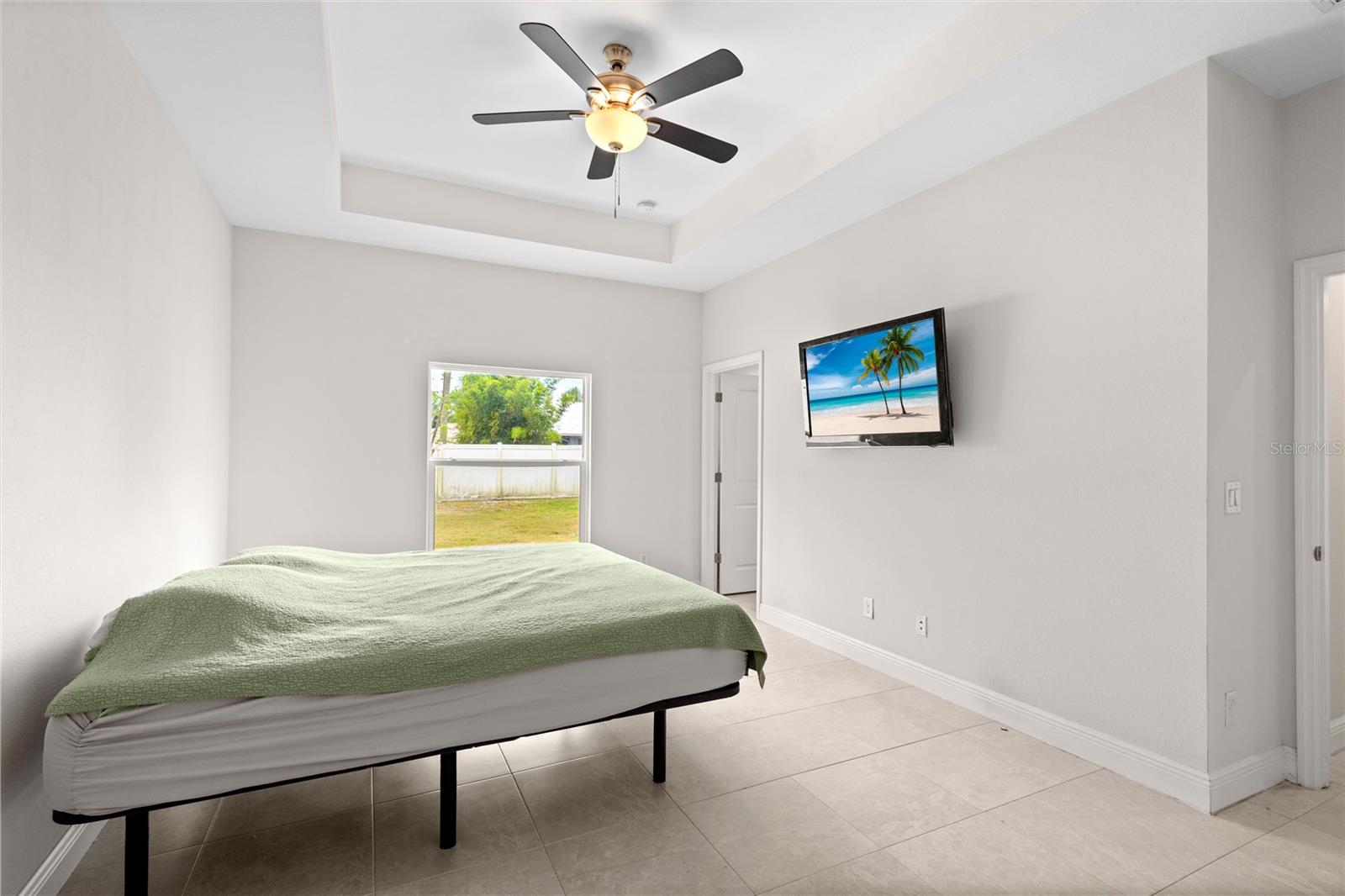Listing Image #9