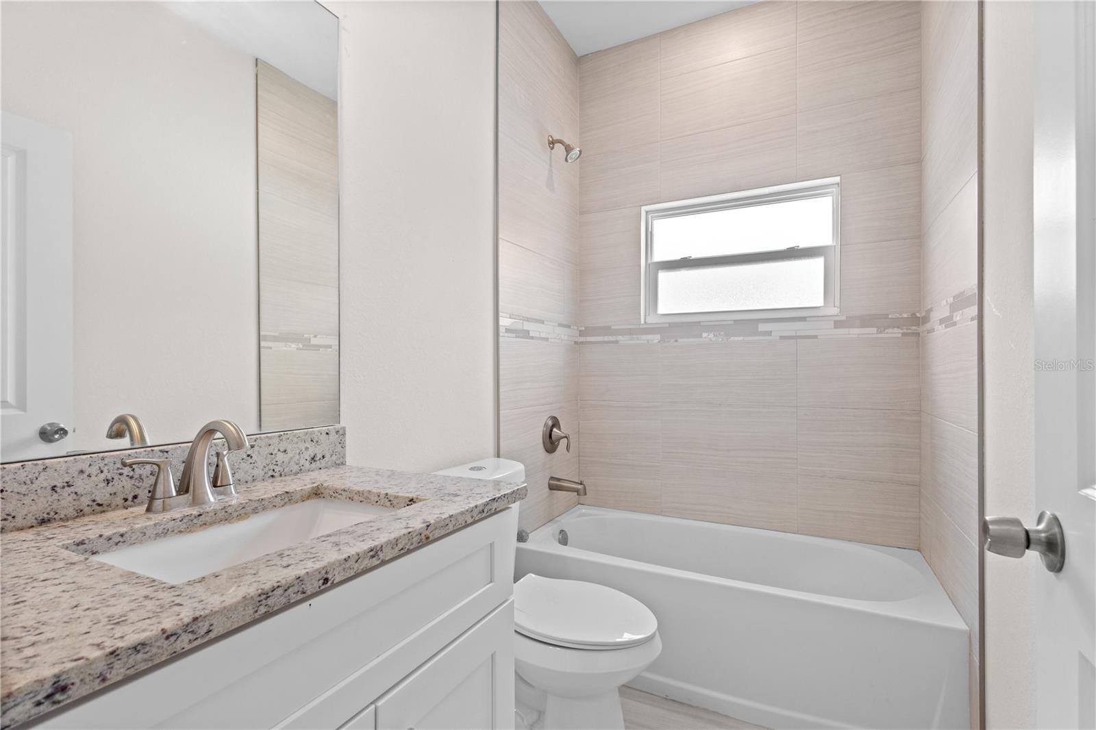 Listing Image #13