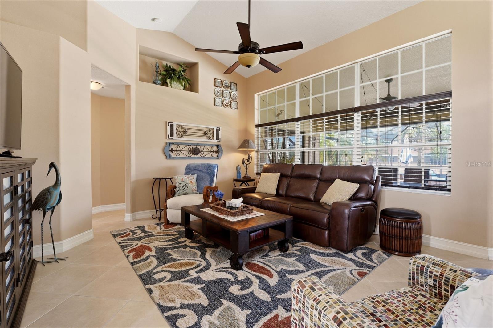 Listing Image #11