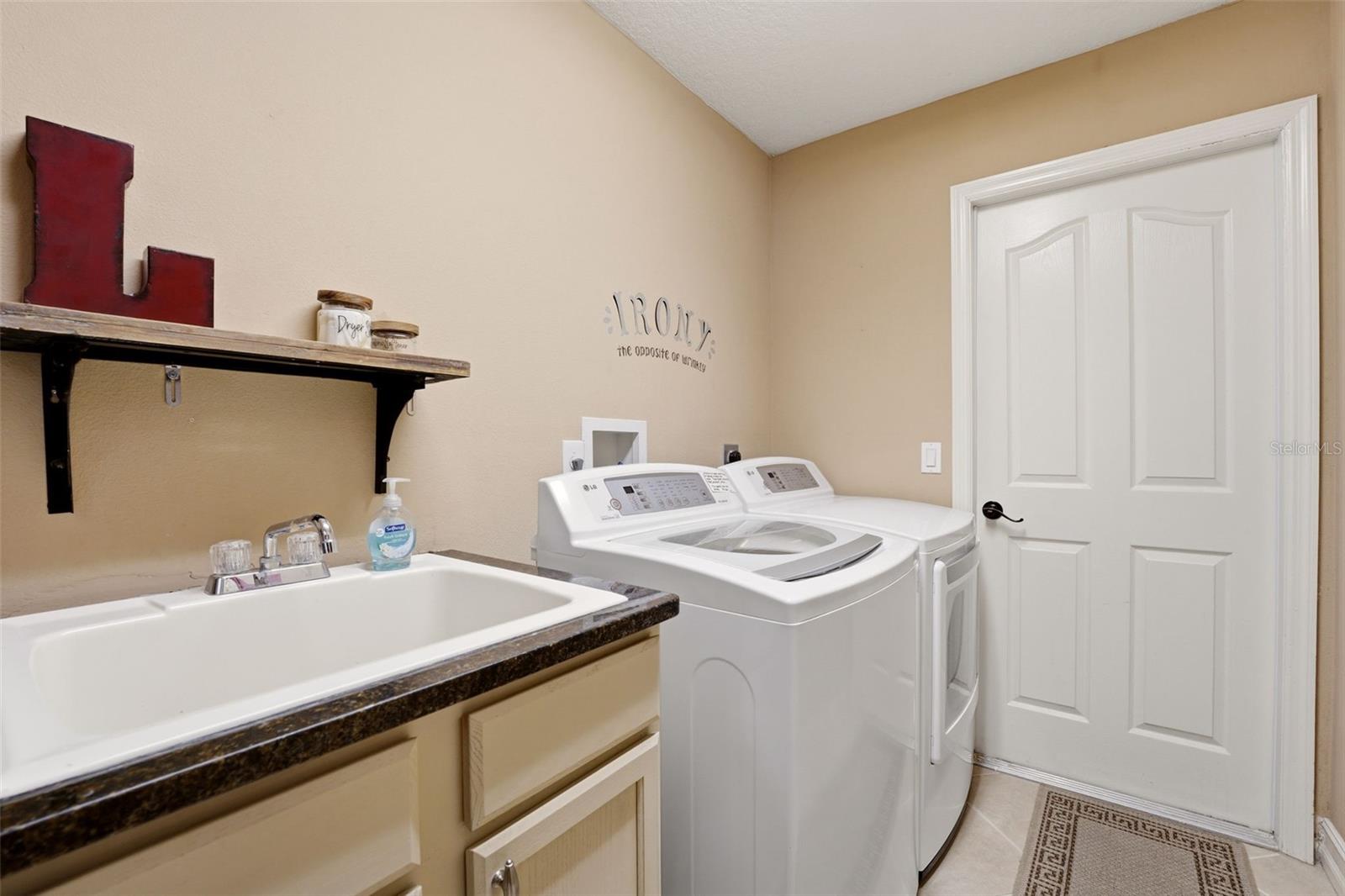 Listing Image #33