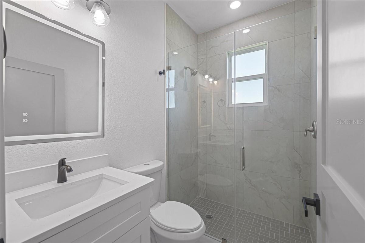 Listing Image #25