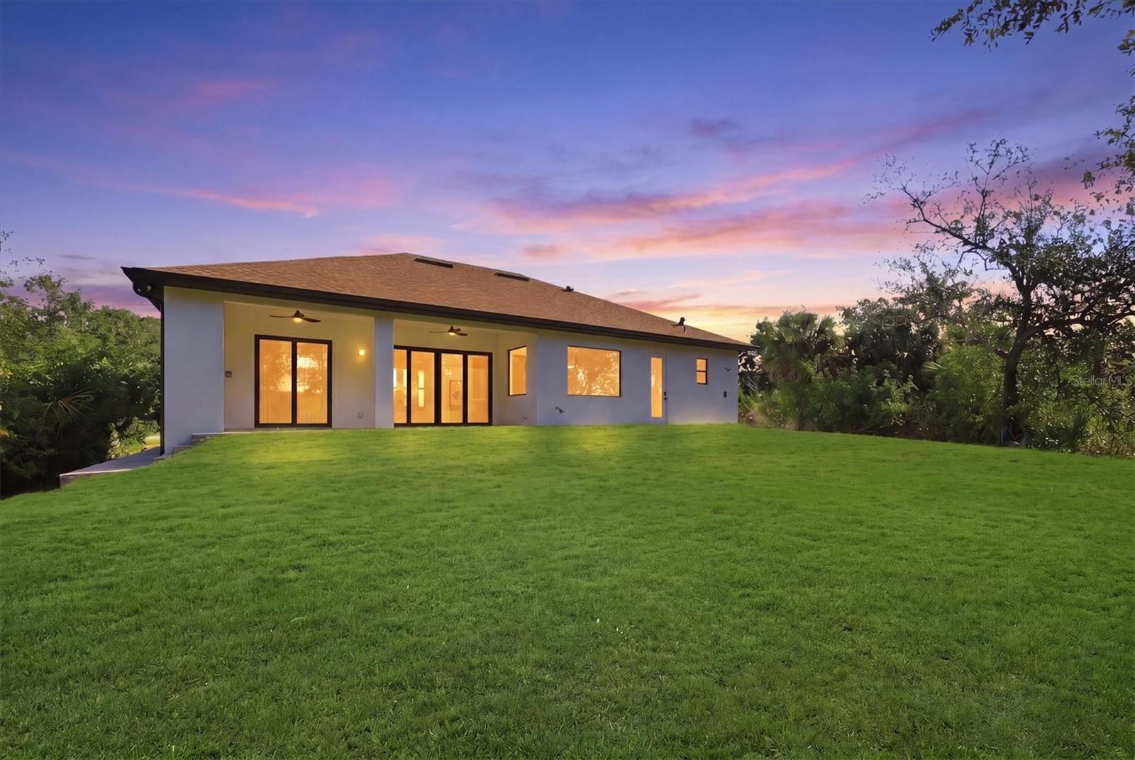 Listing Image #3