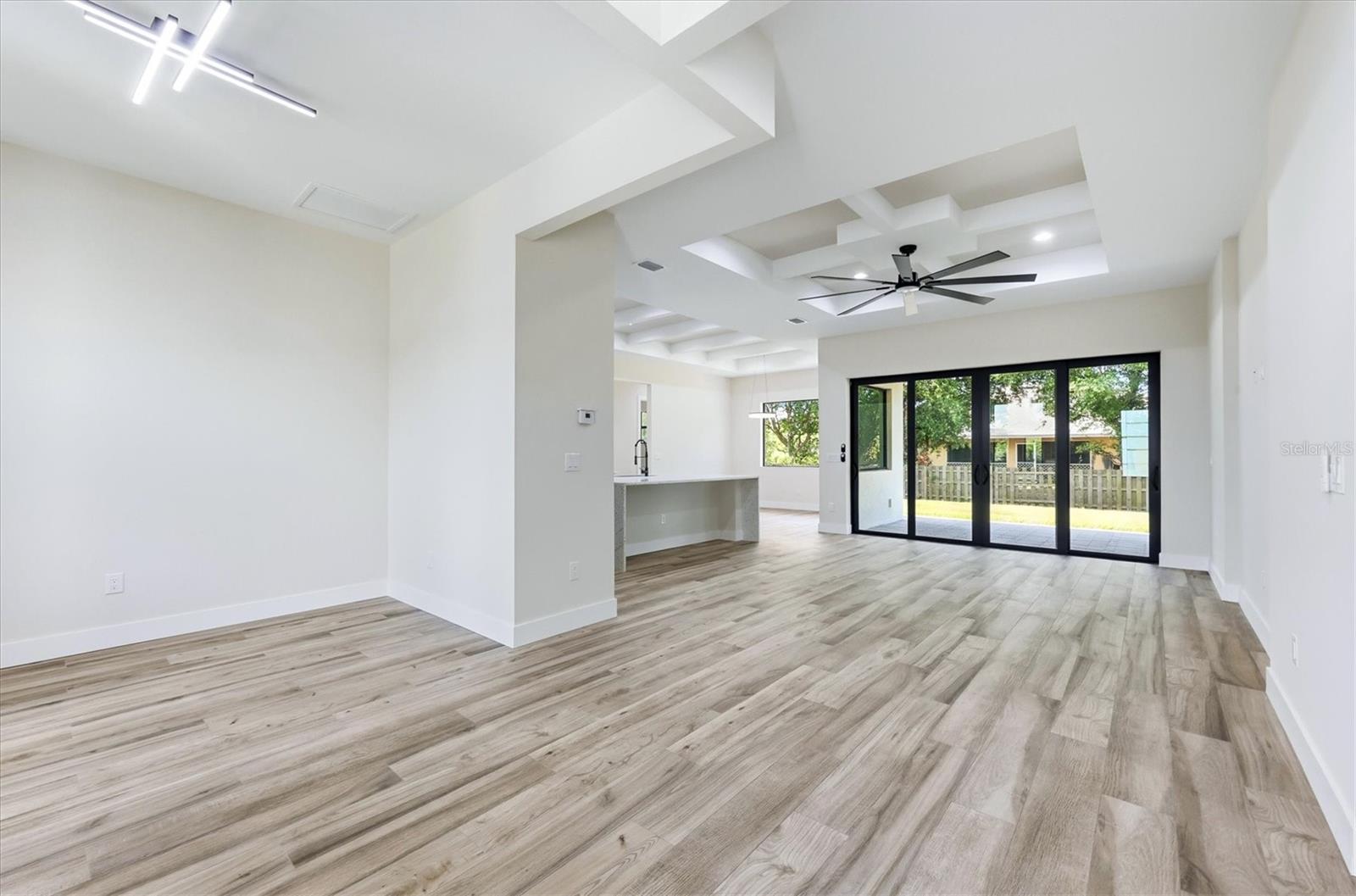 Listing Image #15
