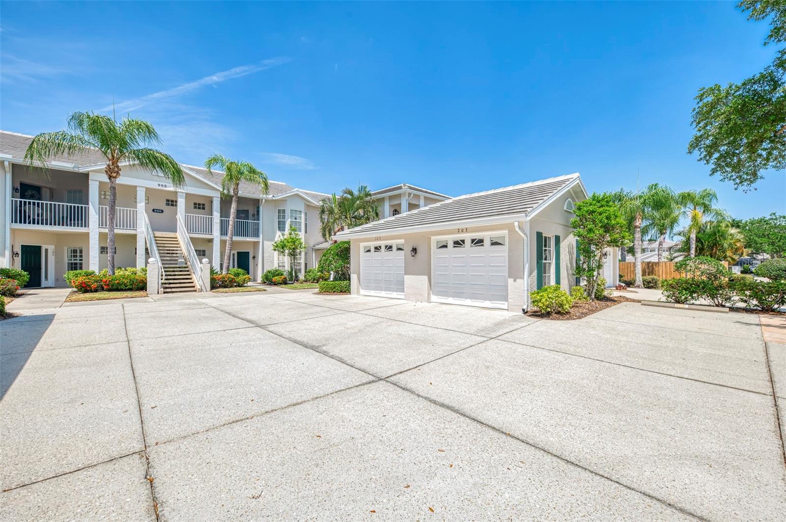 Listing Image #11
