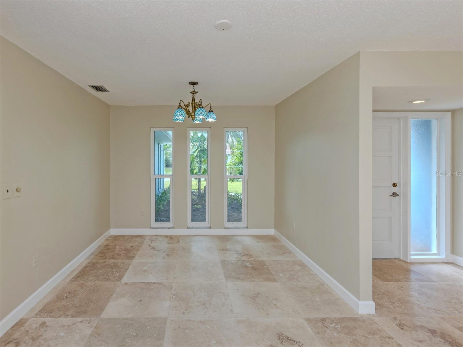 Listing Image #5