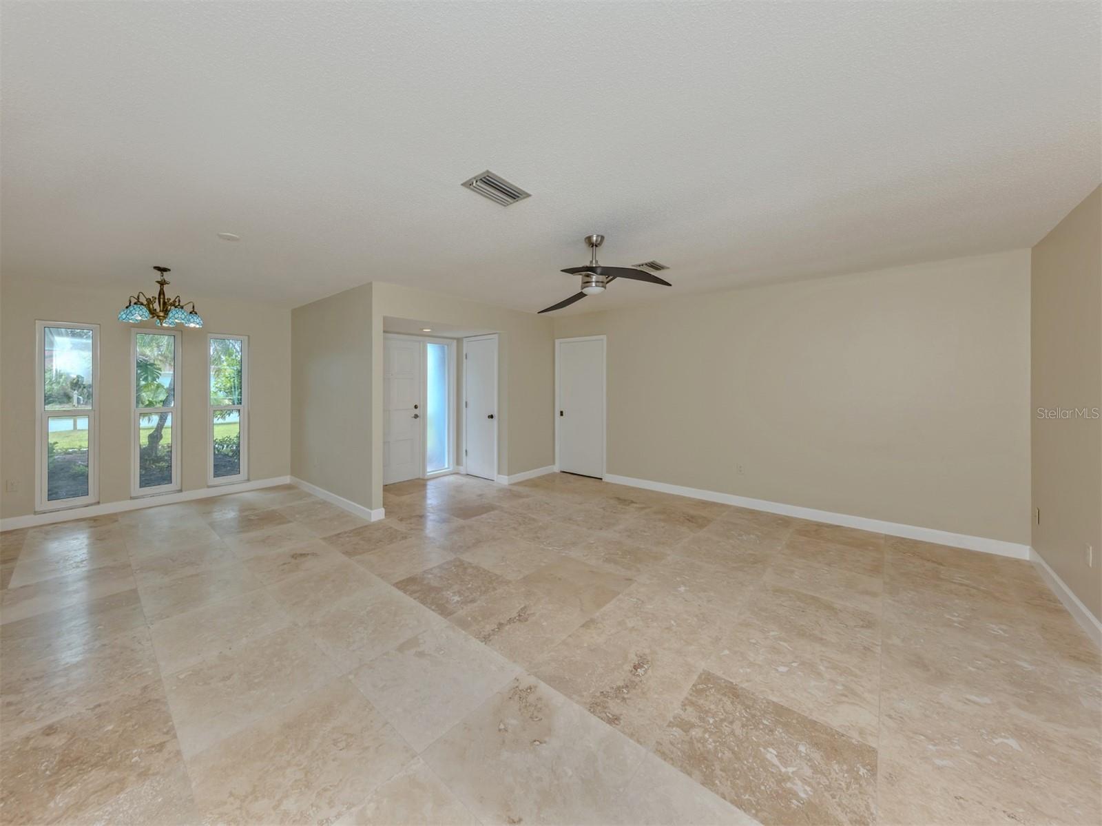 Listing Image #8